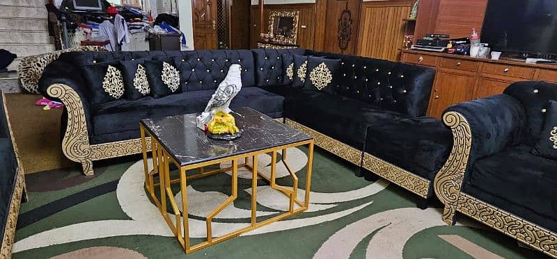 bed set available in 10/10 condition 8