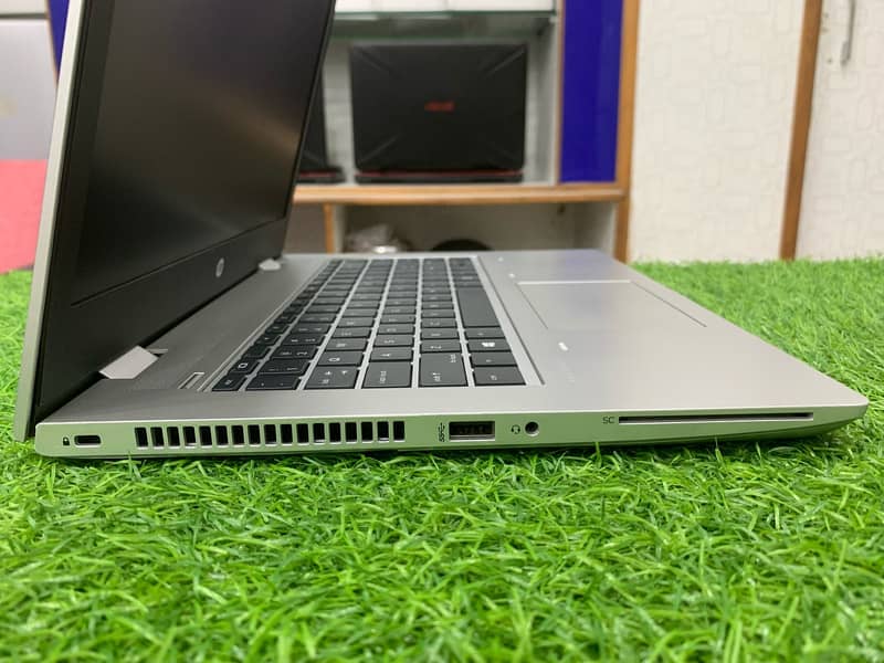 HP probook with graphic card Ryzen 7 Laptop 10