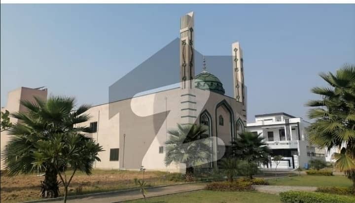 Get An Attractive Prime Location Residential Plot In Gujranwala Under Rs. 13500000 3