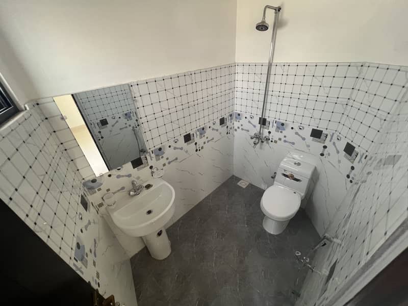 2 bedroom family apartment for rent in LDA avenue 1 F block,Lahore 4