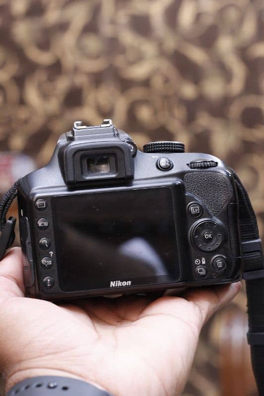 Nikon D3400 with 18/55mm perfect condition with Bluetooth. 2