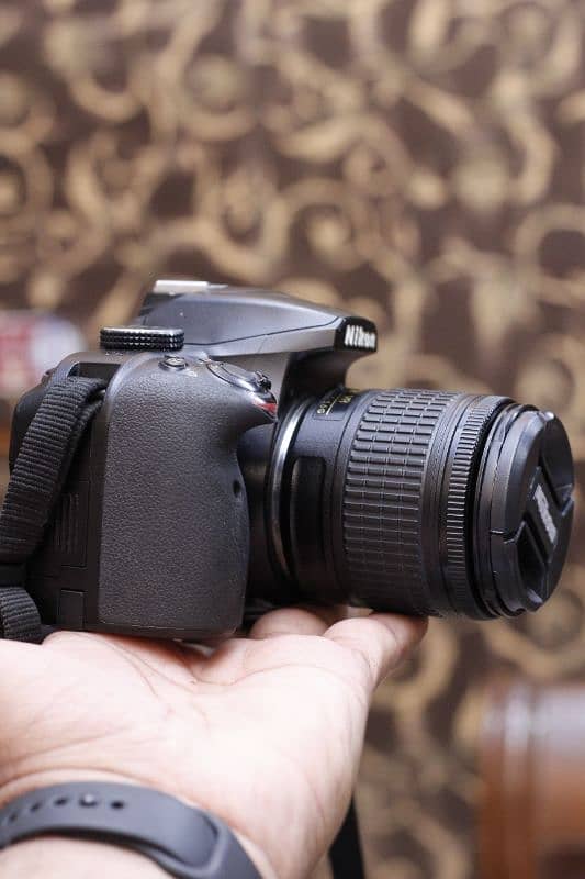 Nikon D3400 with 18/55mm perfect condition with Bluetooth. 4