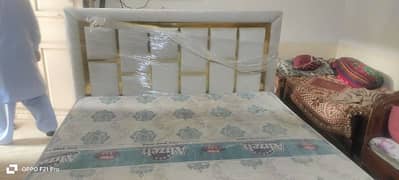 Cushion design bed (wood)
