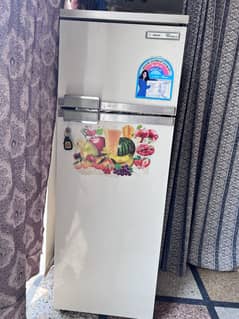 PHILIPHES FREEZER FOR SALE Colour Half White Condition All Working