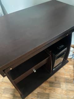 Computer Table for Sale – 2 Months Used