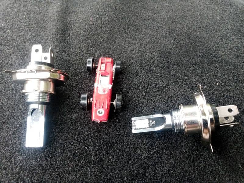 Car LED Headlight Bulbs (H4) Brand New 3