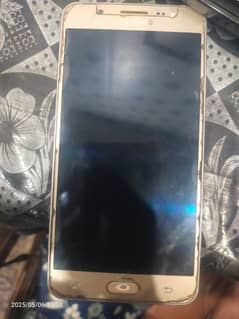 Samsung Mobile J5
