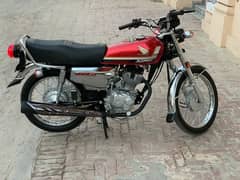 Honda 125 silver edition