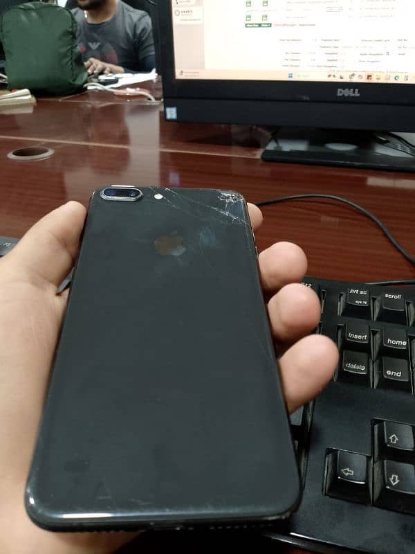 iPhone 8 plus non PTA 6