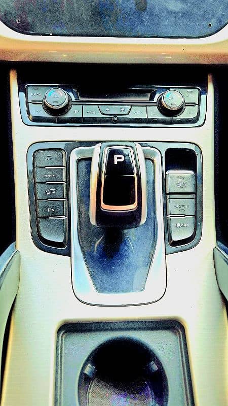 Proton X70 2021 16