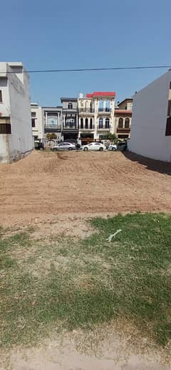 40 feet Road plot 10 marla plot F. P. Ruda paid For sale in park view city Lahore
