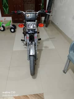 Bhai bht achi ha vvip condition ha 10/10