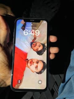 iphone 11 (64GB)