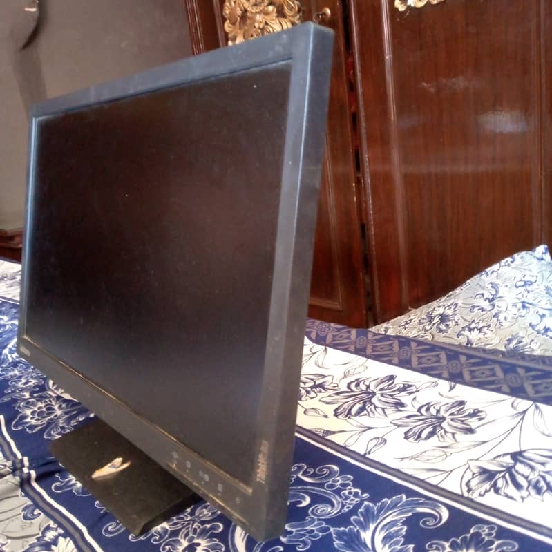 Core i5 3rd Gen PC with 22” LCD, SSD + 1TB HDD – Full Setup 5