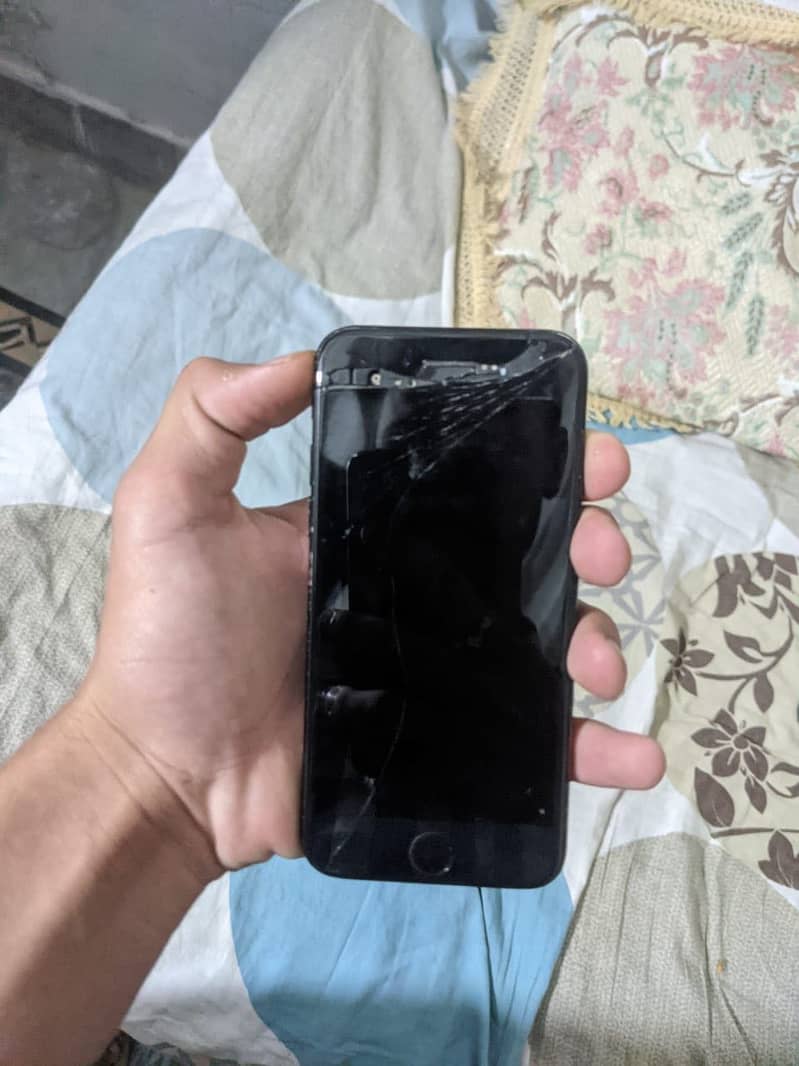 iPhone 7 128gb nonpta factory unlock 1