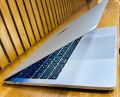 MacBook