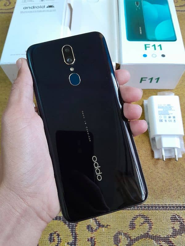 8/256GB OPPO F11 Complete Box charger New 3
