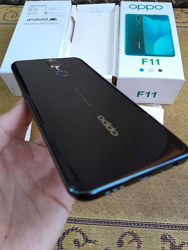 8/256GB OPPO F11 Complete Box charger New 4