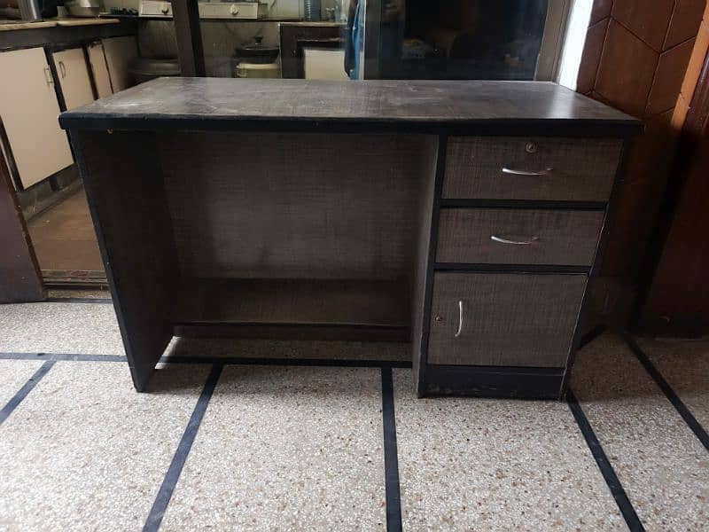 Study Table / Reception Table 0