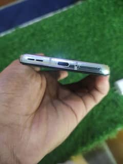 One Pls 8T 12/256 GB DUAL SIM