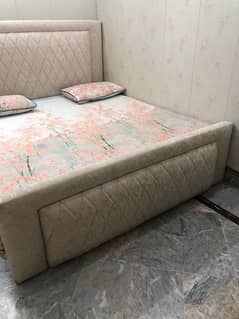 bed set golden cushion bedset
