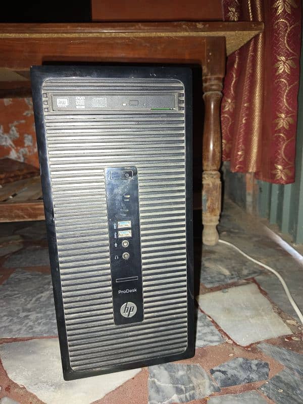 HP tower PC desktop core i3 4th generation (just CPU) 0