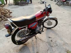 Honda cg 125 red colour 10/10 condition