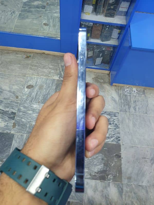 Iphone 13 pro max non pta only 4 month used 10/10 condition 2