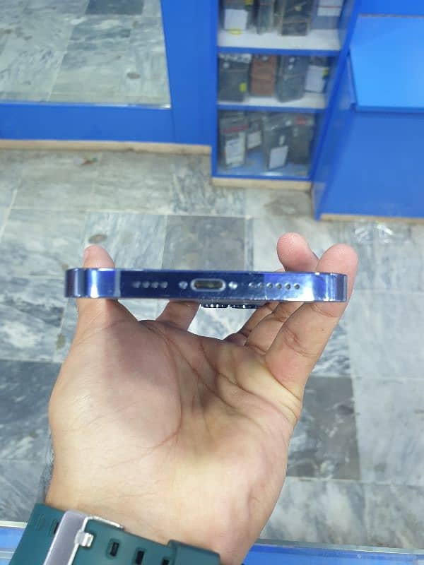 Iphone 13 pro max non pta only 4 month used 10/10 condition 3