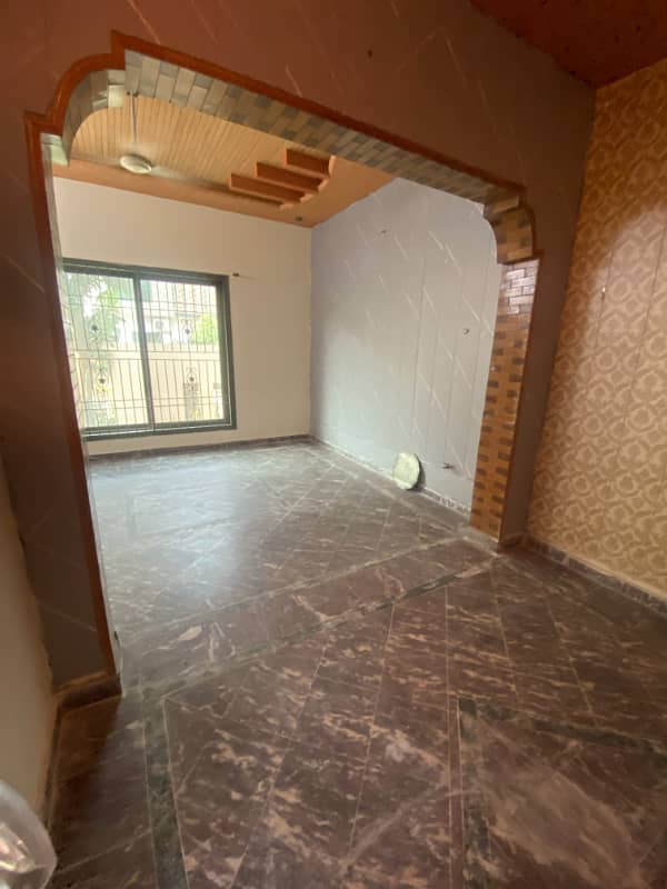 10 Marla Beautiful House for Rent in Satluj Block, Dc Colony Gujranwala. 0