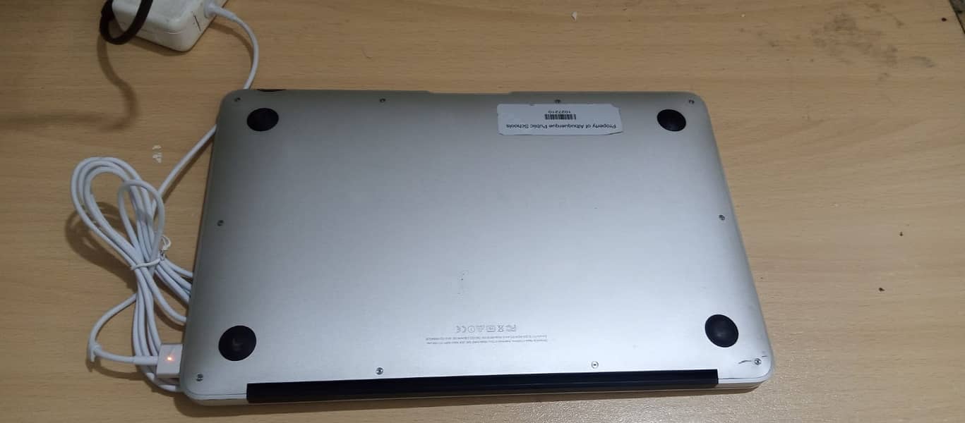 Apple Macbook 2015 i5 5th Generation 0