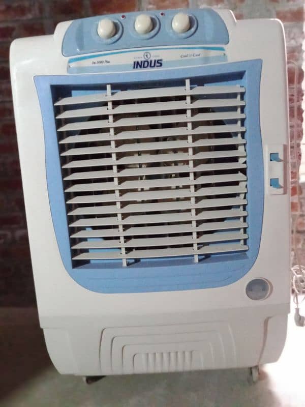 Indus brand 10by10 condition only two moth use 0