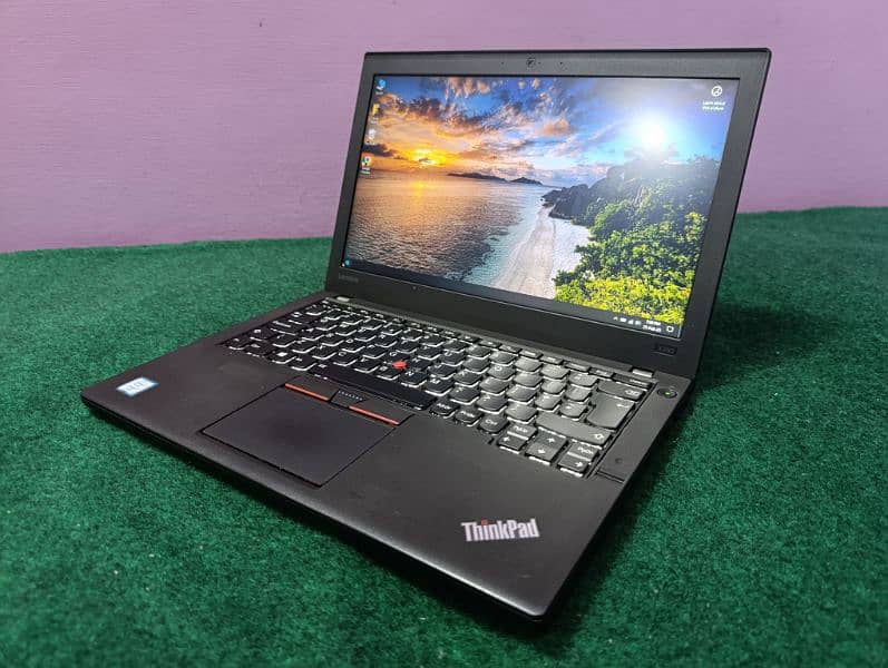 Lenovo Core i7 6th Gen 8GB 256GB Backlit Fingerprint 10/10 0