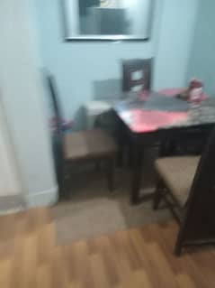 urgunt sell 4 chair dining table 0/3/0/0/2/1/0/7/9/0/6 par rabta karen