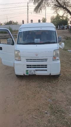Isuzu everi  2016