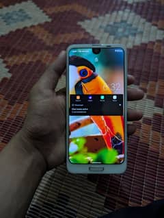 Aquos r2
