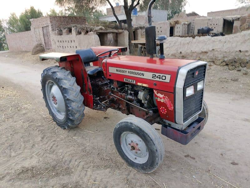MF 240 Madel 2002 H 1