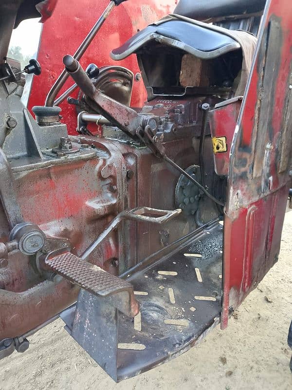 MF 240 Madel 2002 H 8