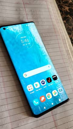 Motorola Edge Plus 9/10