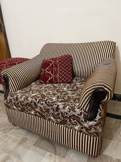 5 seater sofa set 10/10 condition.