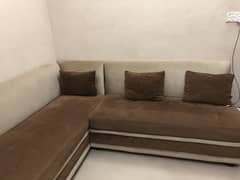 L