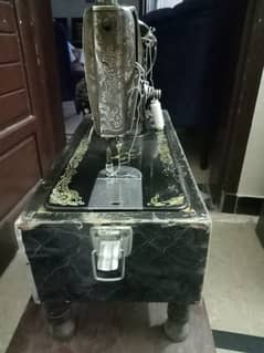 2 SINGER machines (Sewing/Embroidery) for sale