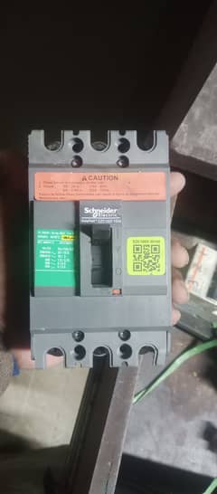 Main switch 3 pole Schneider