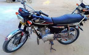 HONDA CG 125 2017 MODEL BLACK COLOR Whatsapp no 03305410463