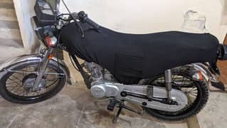 Unique UD 125 2018