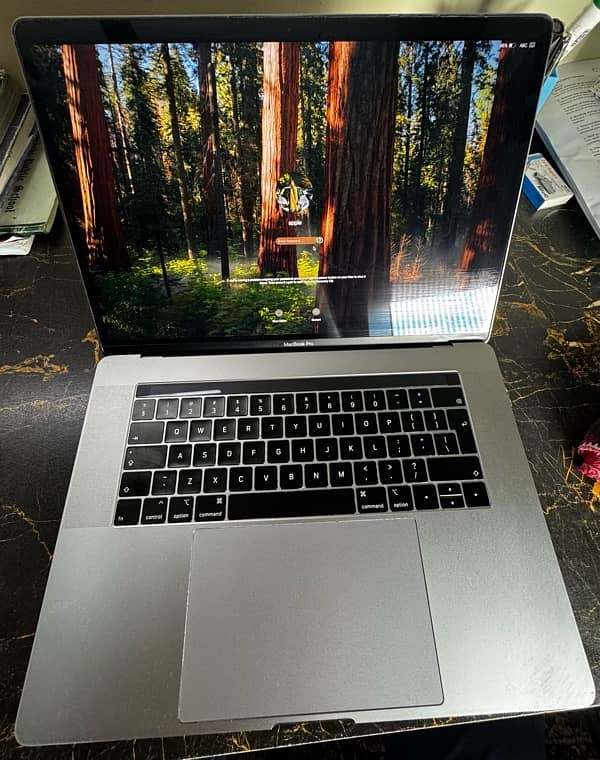 MaC Book Pro 2019 i9 32 gb ram 16 inches 9