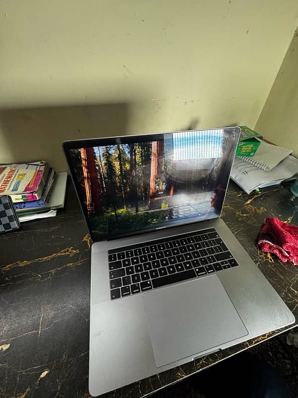 MaC Book Pro 2019 i9 32 gb ram 16 inches 11
