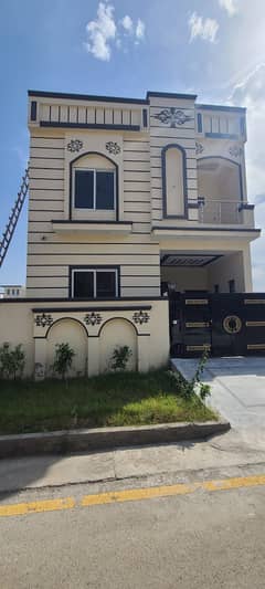 5 MARLA HOUSE FOR SALE - PRIME LOCATION