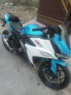 Yamaha R3 Replica