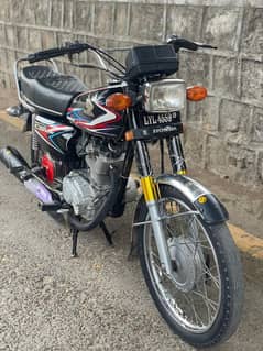Honda 125 model 19 Punjab no location bhara kahu Islamabad